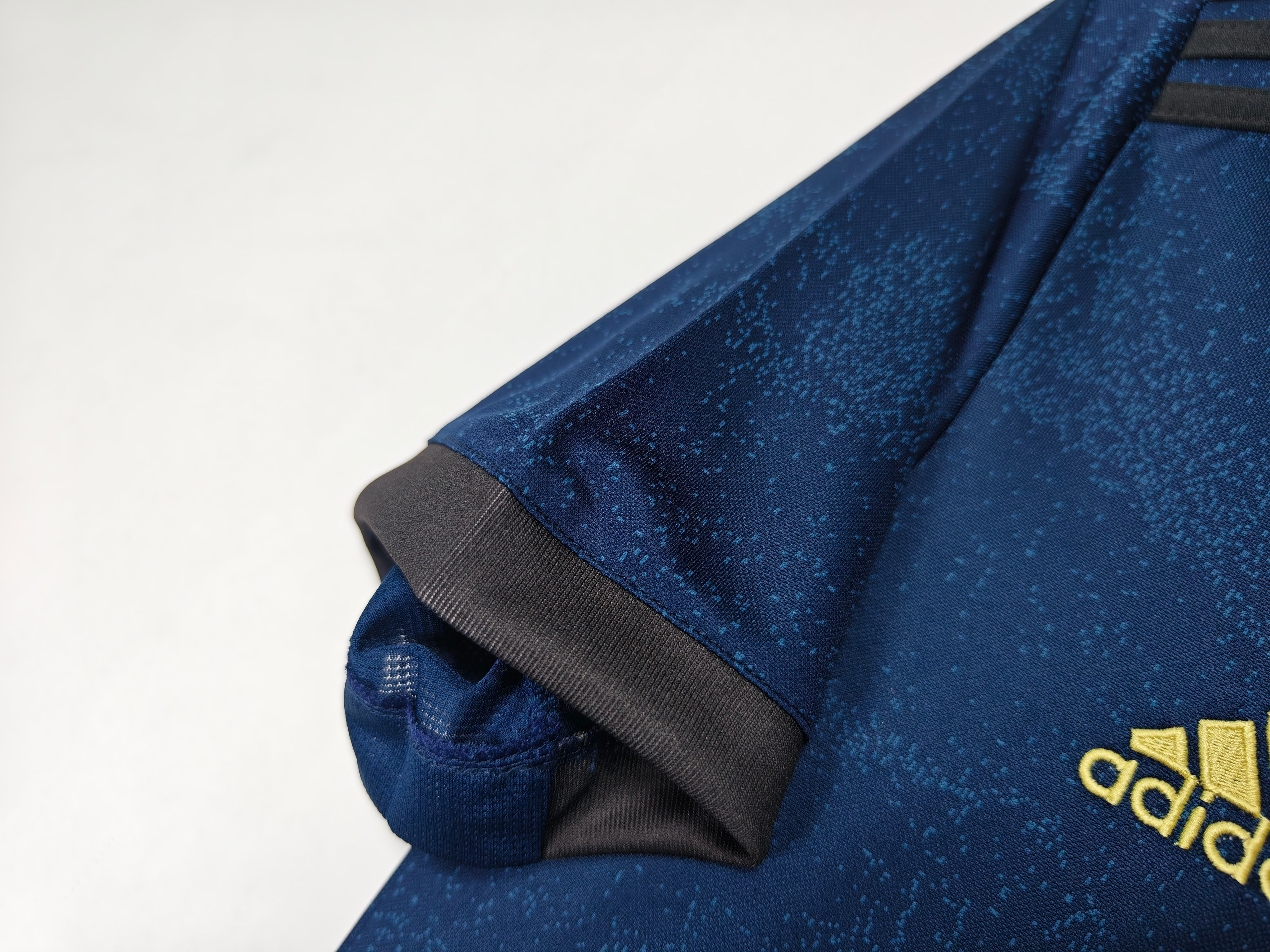 Real Madrid 2019–2020 Away Kit