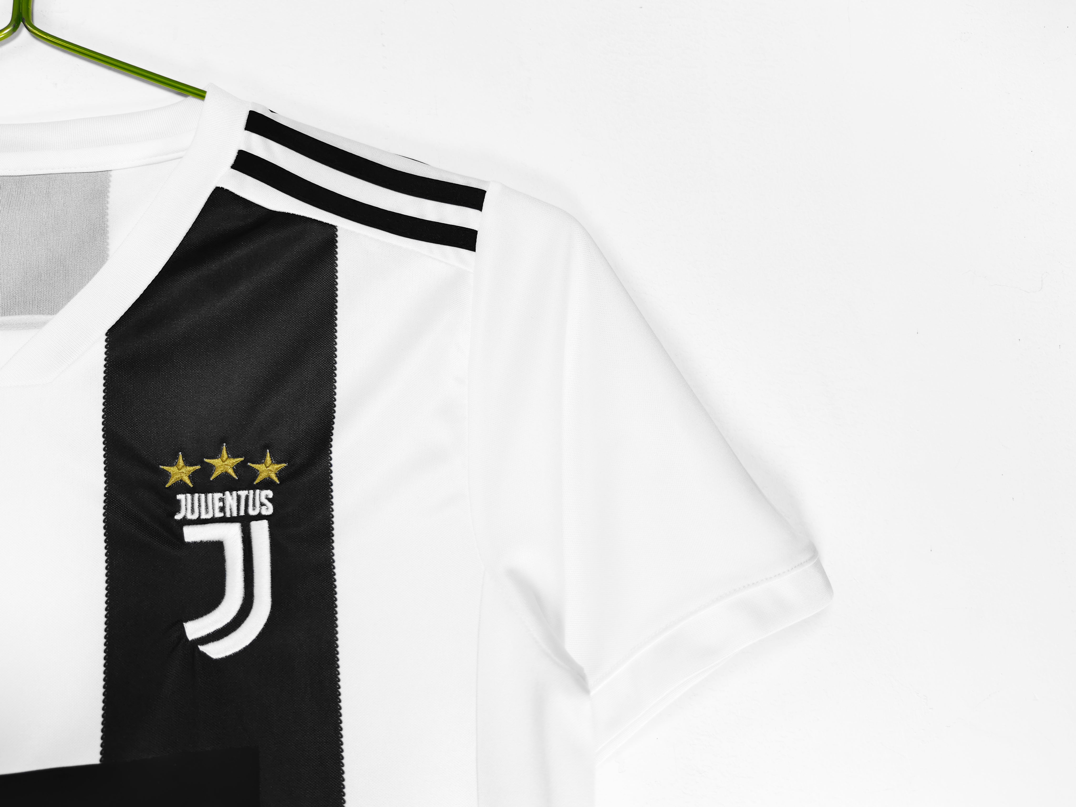 Juventus 2018-2019 Home Kit