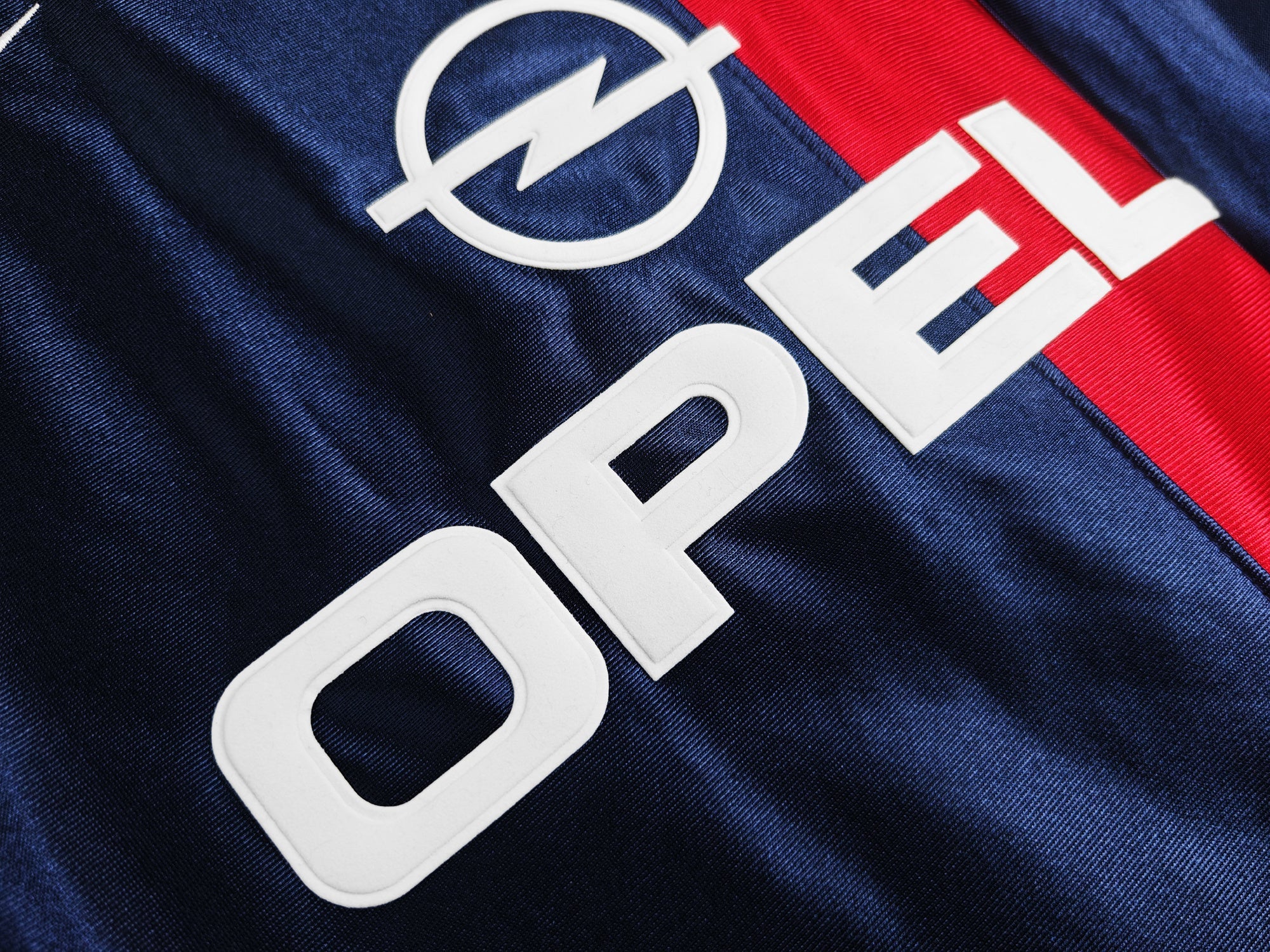 Paris Saint-Germain 2000-2001 Home Kit