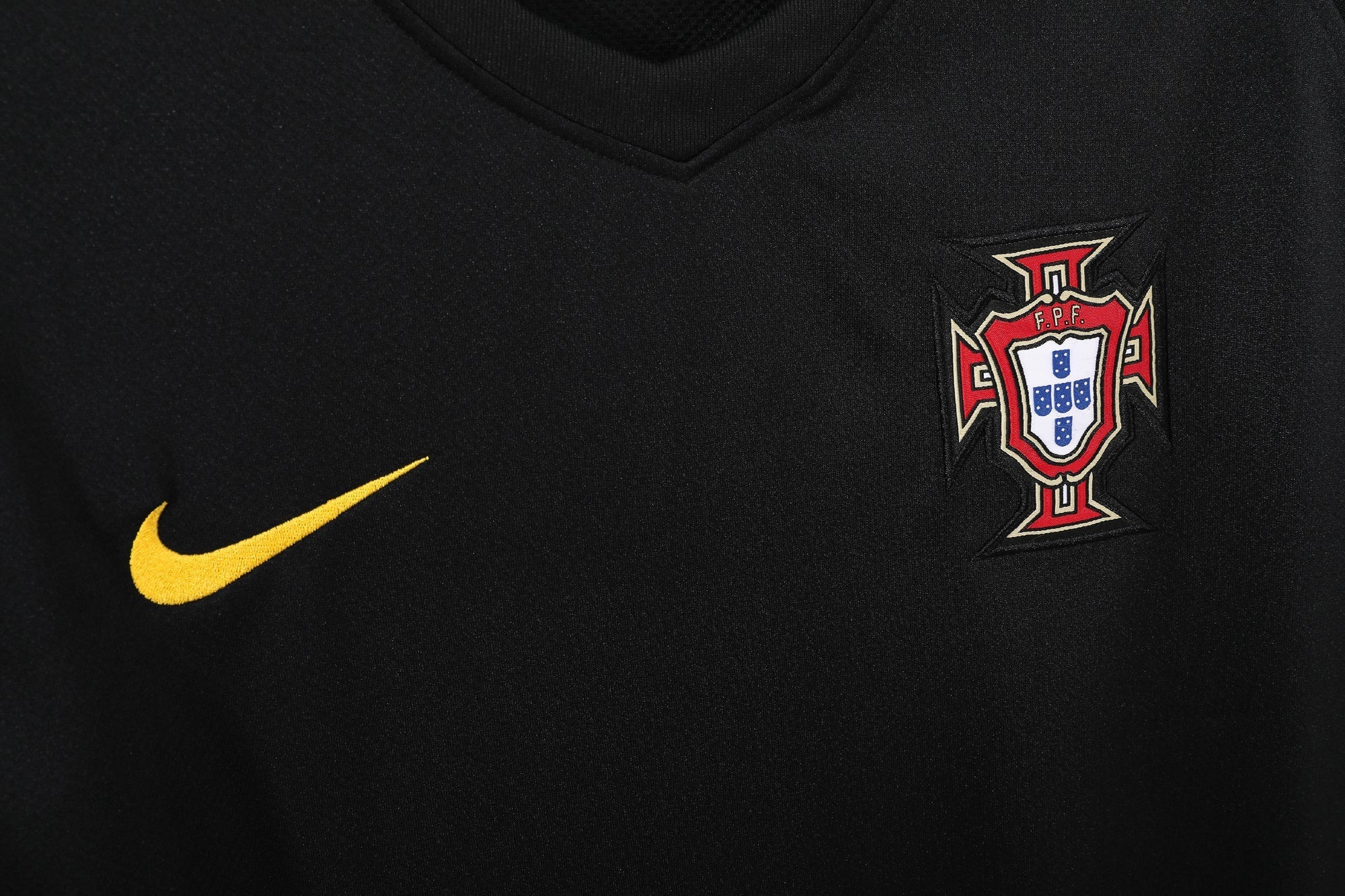 Portugal 2004-2006 Away Kit