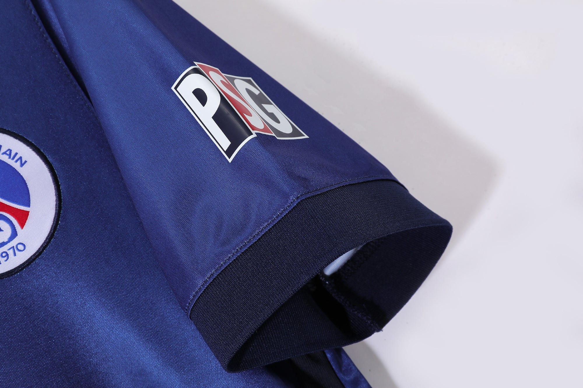 Paris Saint-Germain 2000-2001 Home Kit